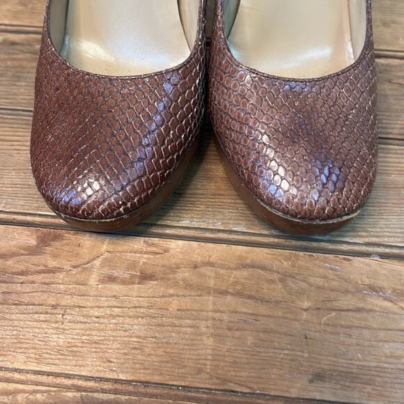 Michael Kors leather snakeskin platform pump shoe brown size 7 Y2K - Picture 6 of 6